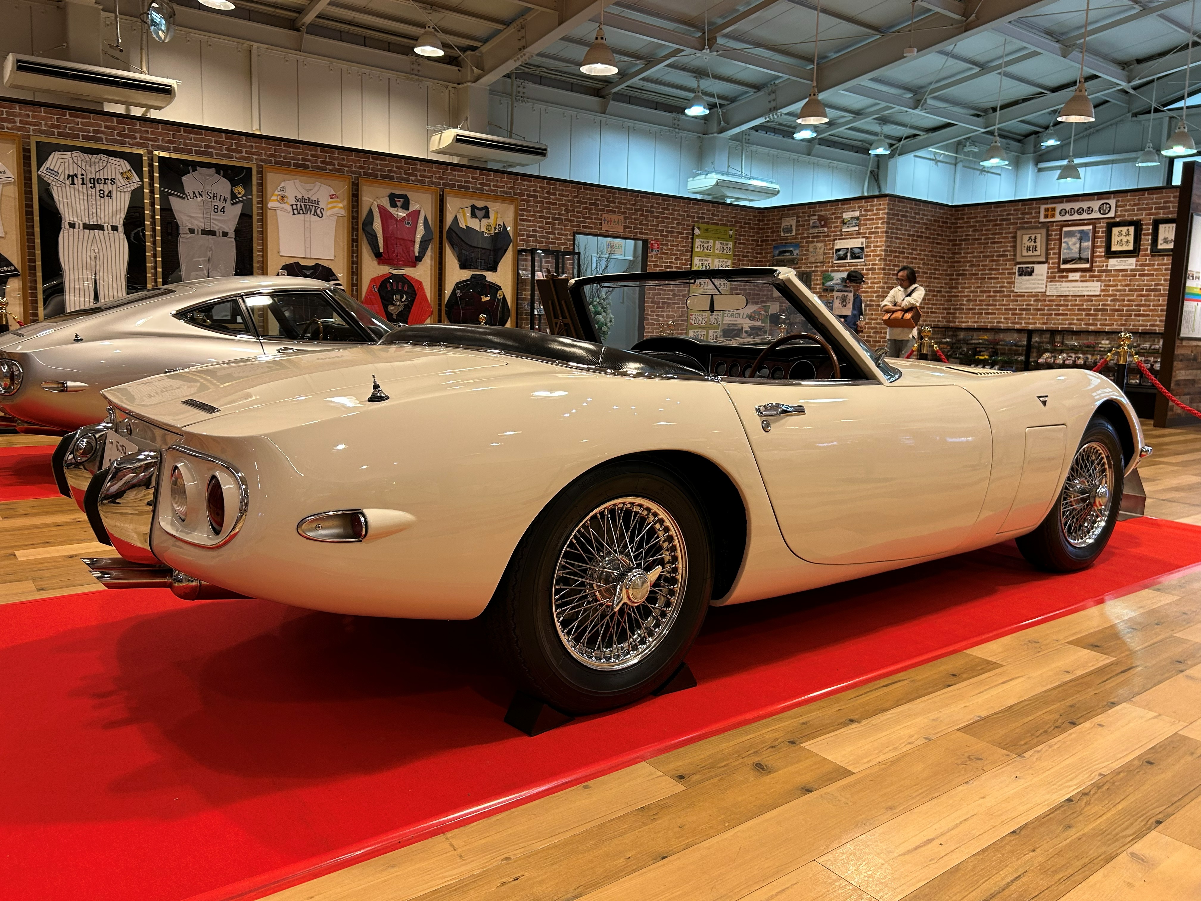 まほろばミュージアム:トヨタ2000GT ボンドカー