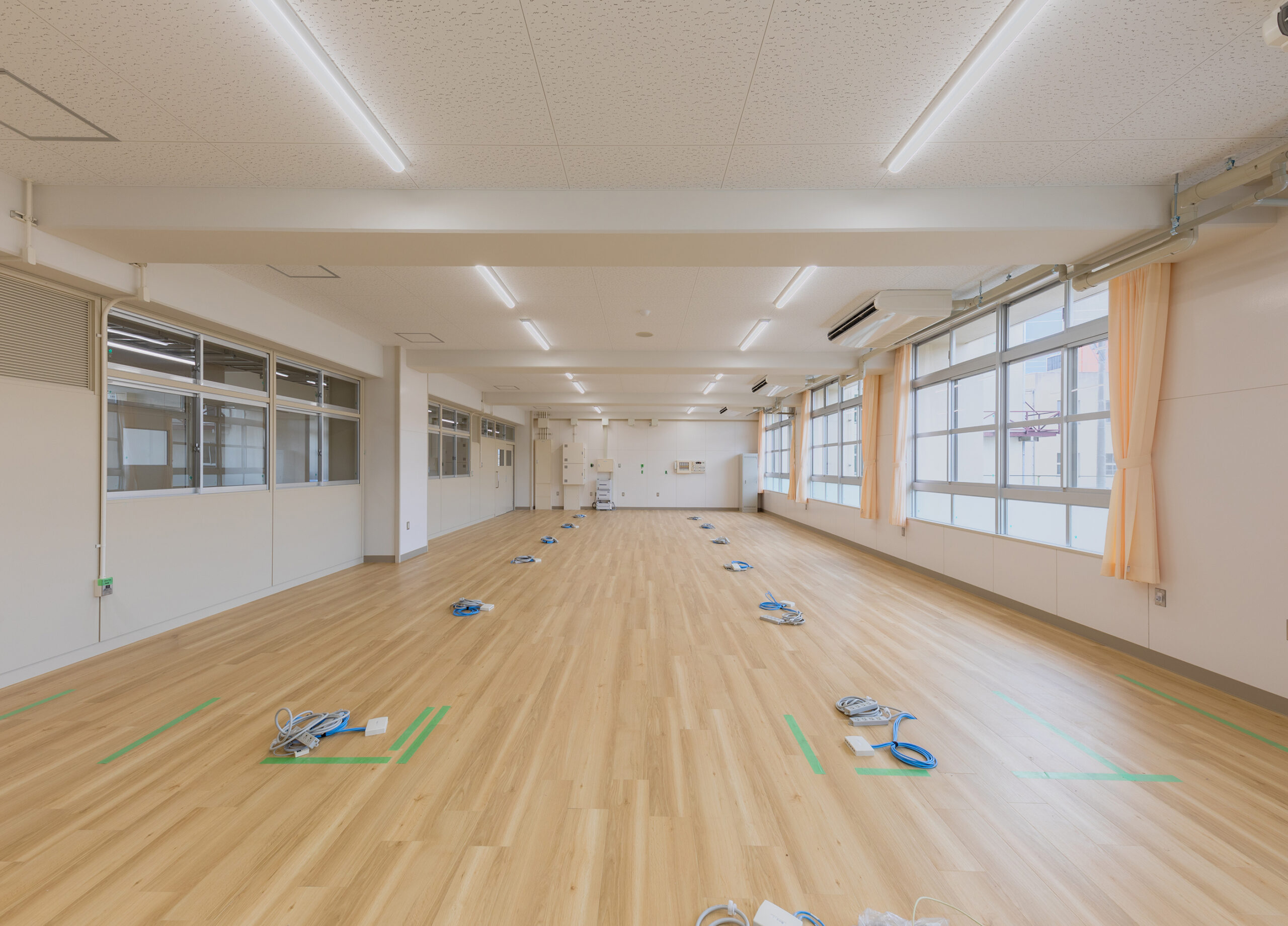 三津屋小学校東校舎棟他増築その他工事